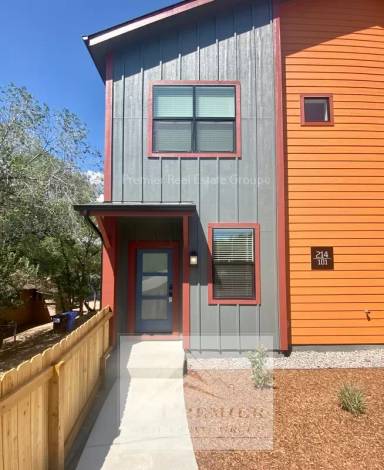 Main picture of 214 N 14th St