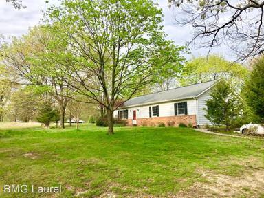 Main picture of 7526 Race Rd