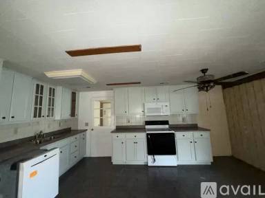 Main picture of 2208 S 5th St