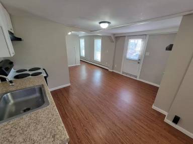 Main picture of 27 Ferry St