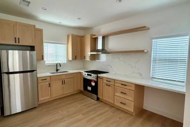 Main picture of 842 Walnut Ave