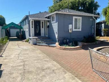 Main picture of 2435 17th St