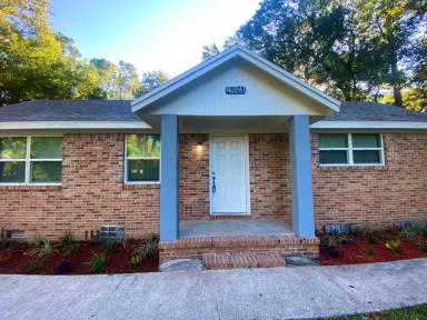 Main picture of 4391 Englewood Ave