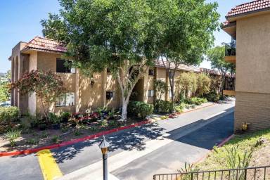 Main picture of 8671 Lemon Ave