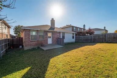 Main picture of 1118 Annie Oakley Dr