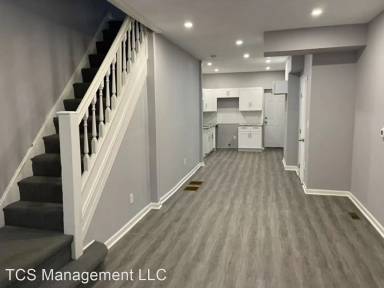 Main picture of 126 N Farson St