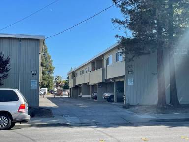 Main picture of 475 Redwood Ave