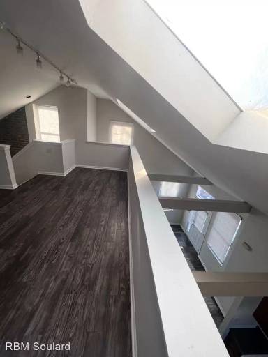 Main picture of 1040 Russell Blvd