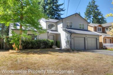 Main picture of 13033 25th Ave NE