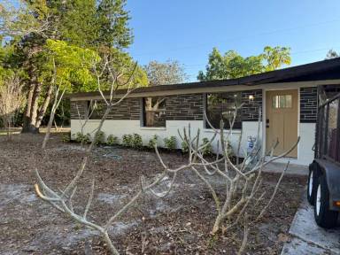 Main picture of 3000 Karen Ave