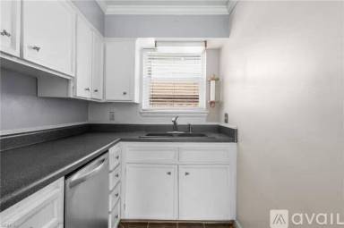 Main picture of 1107 E Ocean View Ave