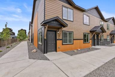 Main picture of Alki Townhomes