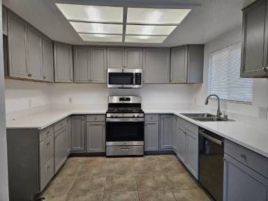 Main picture of 13998 Caliente Dr