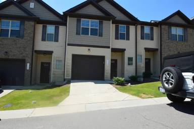 Main picture of 108 Bella Pl