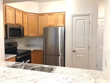 Main picture of 180 Perimeter Dr