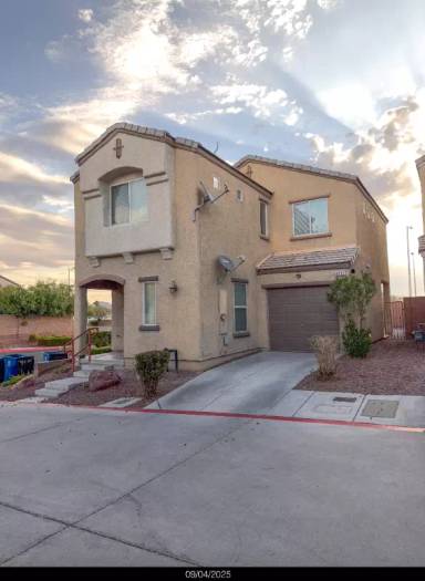 Main picture of 6993 Graceful Cloud Ave