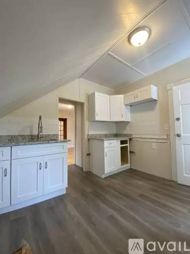 Main picture of 13 Magill St
