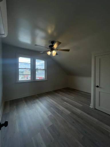 Main picture of 200 Main St