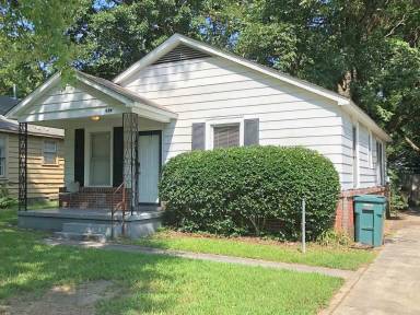 Main picture of 2676 Chatworth St