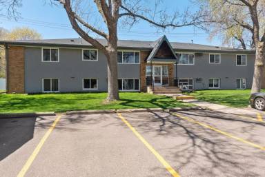 Main picture of 2401 Hampshire Ave S