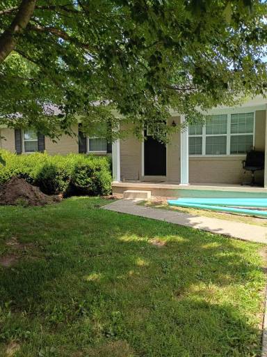 Main picture of 104 Kenton Ave