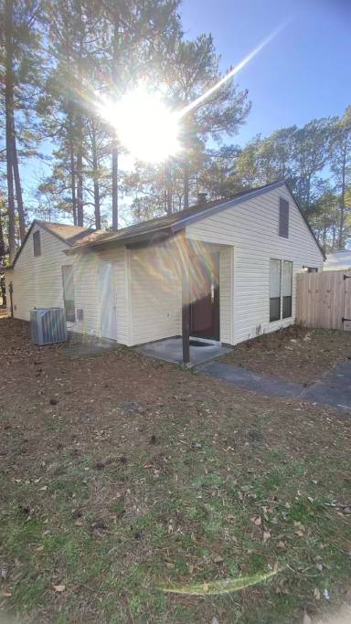 Main picture of 106 Twinwood Dr