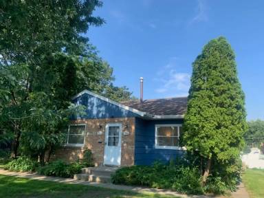 Main picture of 7339 Nicollet Ave