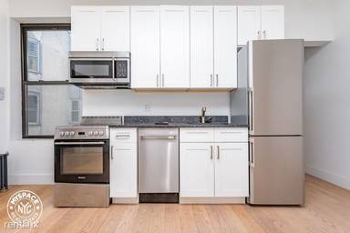 Main picture of 442 Decatur St