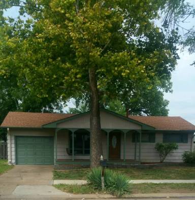 Main picture of 2453 Robin Rd