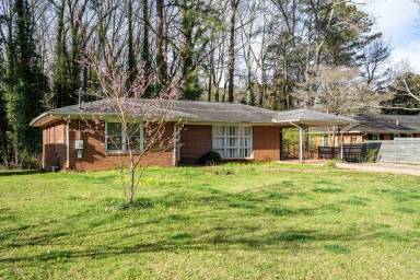 Main picture of 2356 Edgewater Dr SW