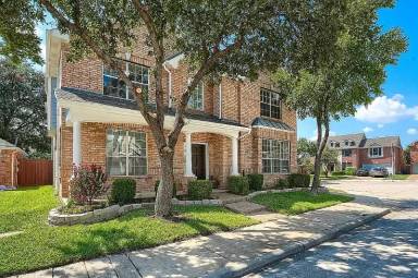 Main picture of 8921 Crescent Ct