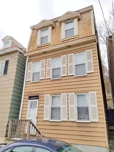 Main picture of 36 Magdalene St