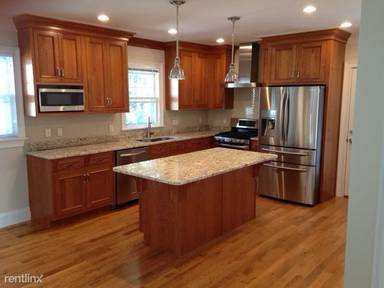 Main picture of 7 Acron Rd