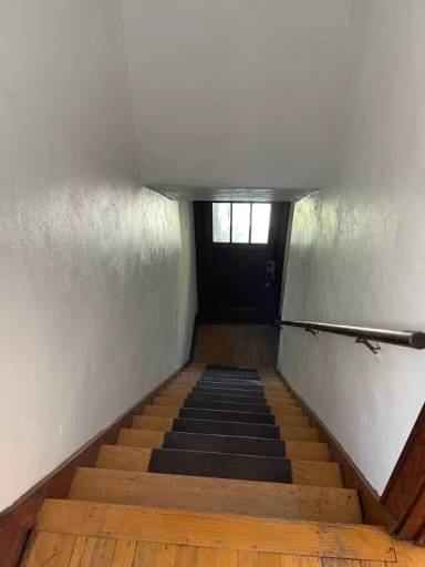 Main picture of 1034 North Ave