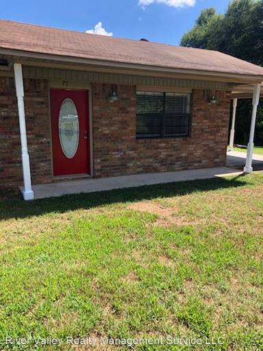 Main picture of 75 Pond View Dr