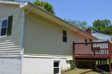 Main picture of 305 Elmwood Dr