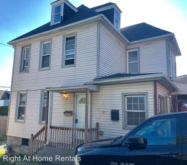 Main picture of 118 N Mulberry St
