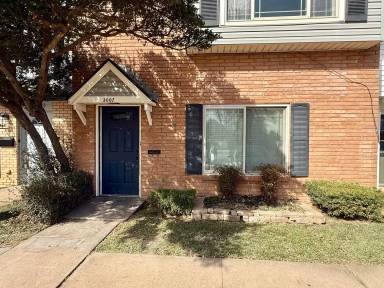 Main picture of 3007 W Wilshire Blvd
