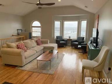 Main picture of 486 Liberty Ave