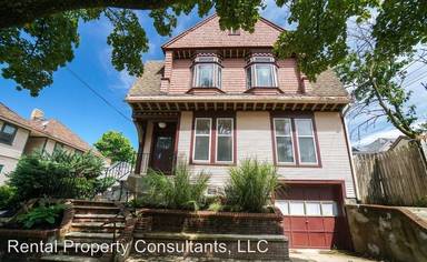 Main picture of 315 Logan St SE