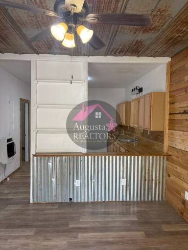 Main picture of 307 Oak