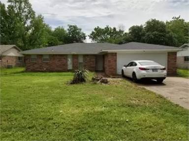 Main picture of 2832 Windy Dr