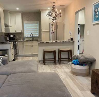Main picture of 557 De Leon Dr