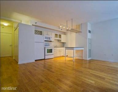 Main picture of 200 W Randolph St