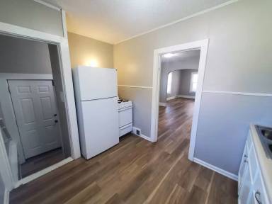 Main picture of 150 E Douglas Ave