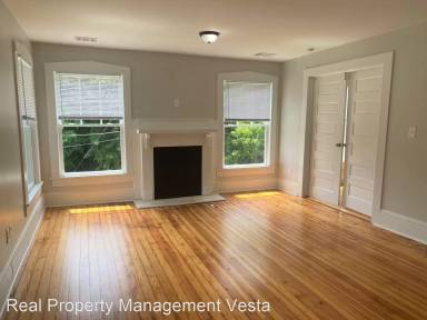 Main picture of 1126 Boulevard