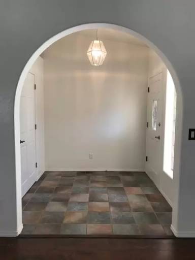 Main picture of 5560 N Hondo Dr