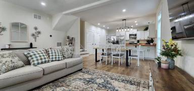 Main picture of 625 Formosa Cir