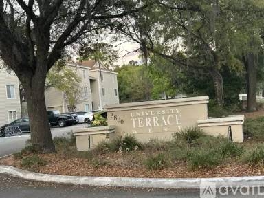 Main picture of University Terrace West
