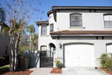 Main picture of 3156 Via Palma Ln